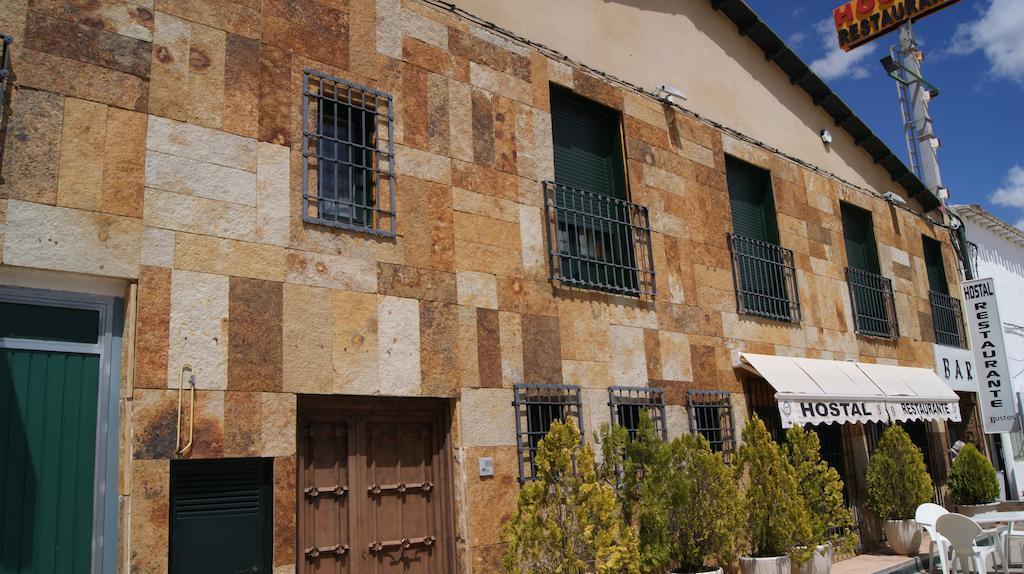 Hostal Restaurante Bustos Villarrubio Εξωτερικό φωτογραφία