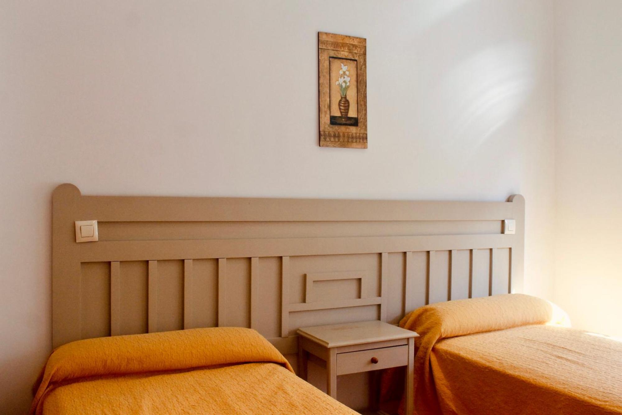 Hostal Restaurante Bustos Villarrubio Εξωτερικό φωτογραφία