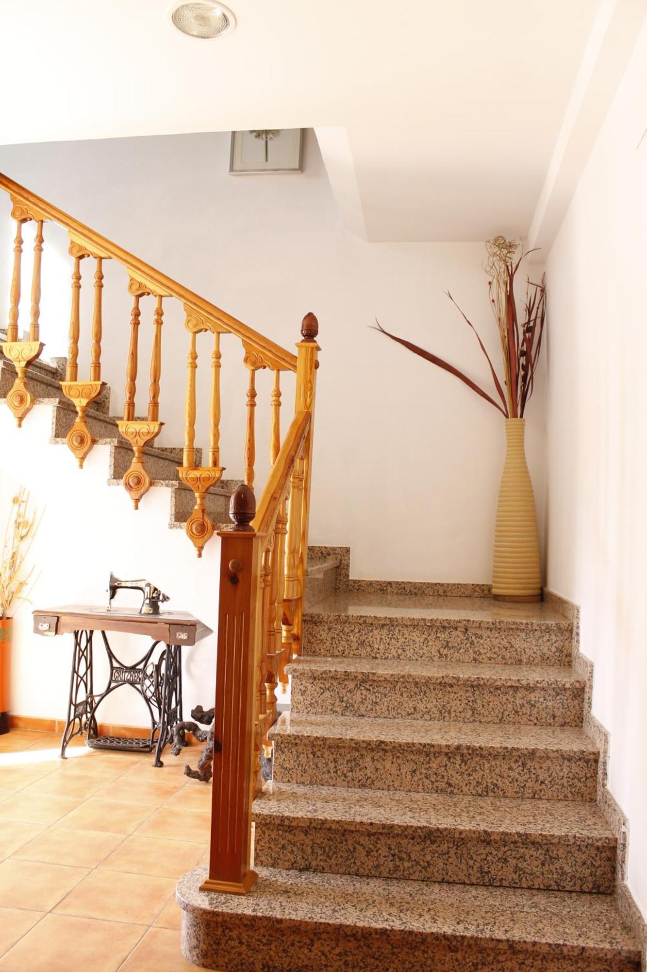 Hostal Restaurante Bustos Villarrubio Εξωτερικό φωτογραφία